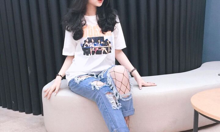 Không chỉ Thúy Vi, showbiz Việt còn nhiều hot girl mắc lỗi 'chín ép' thế này