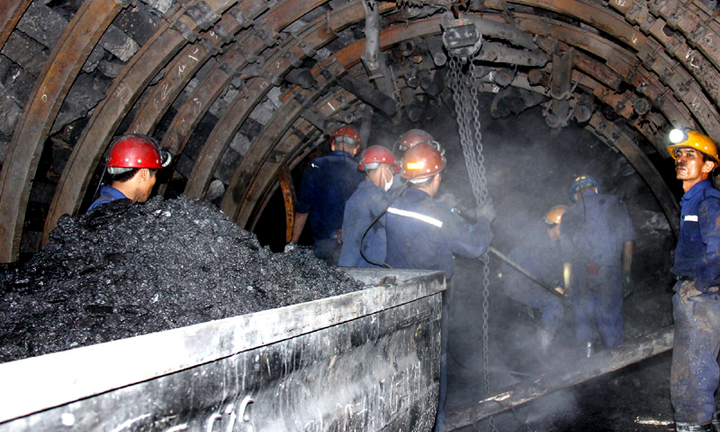 Hệ thống bảng led điện tử cho các mỏ khai thác than hầm lò