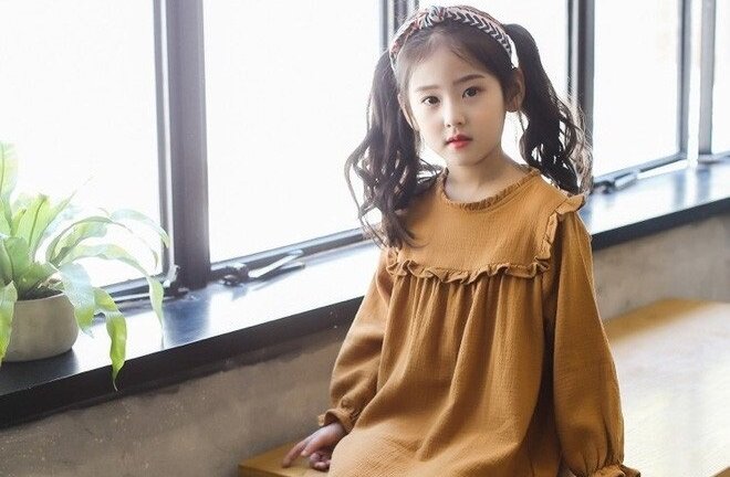 Tiểu tiên nữ Trương Bá Chi 'hút hồn' cư dân mạng vì quá đáng yêu