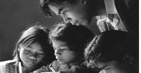 Xúc động bài thơ 'Thầy ơi' tặng người thầy đã khuất nhân ngày Nhà giáo Việt Nam 20/11