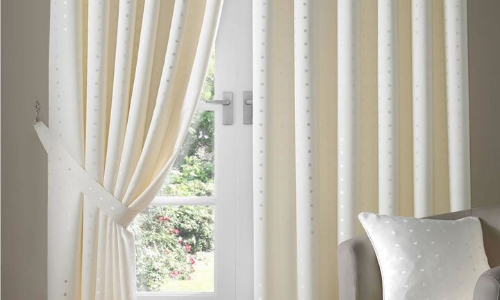 Nguyên tắc vàng khi chọn rèm cửa để căn phòng không bị rối mắt