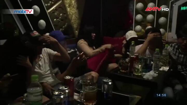Đột kích quán karaoke, bắt quả tang 41 nam thanh nữ tú thác loạn ma túy