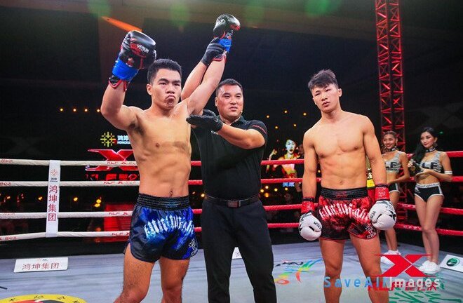 Võ sĩ Trung Quốc làm trò bỉ ổi để chiến thắng sau 1 giây