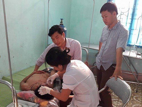 Khởi tố, bắt tạm giam 3 kẻ đánh thầy giáo, học sinh nhập viện ở Nghệ An