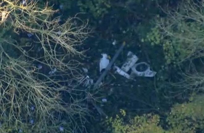 Video: Hiện trường hai máy bay va chạm, rơi ở Anh