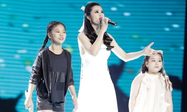 Trực tiếp Bán kết Giọng hát Việt nhí 2017: Đông Nhi song ca cùng học trò Hương Tràm