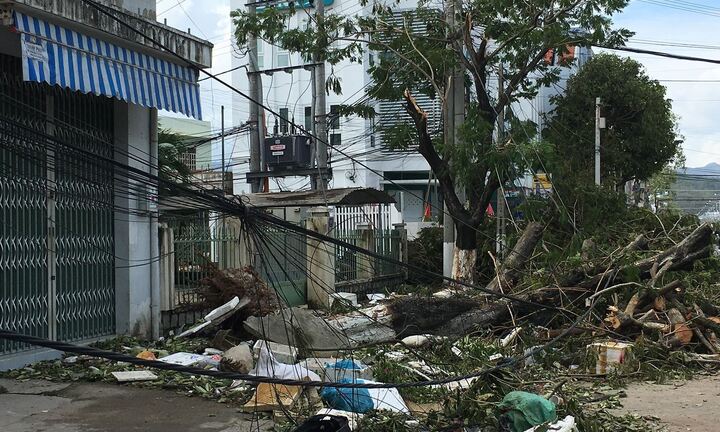 Ứng phó bão số 14: Khánh Hòa yêu cầu sơ tán dân ra khỏi vùng nguy hiểm trước 19h