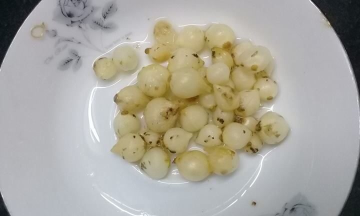 Sốt xình xịch với cách trị ho, sổ mũi bằng hành tăm