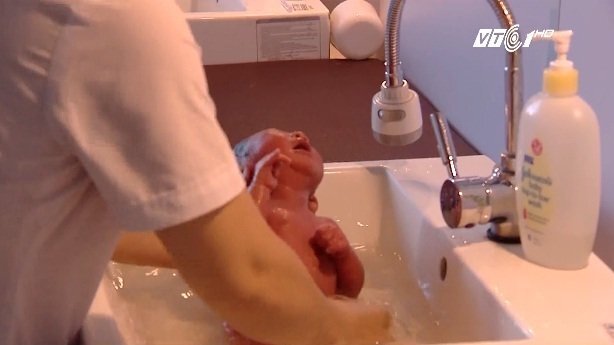 Sợ Sản Nhi Bắc Ninh, dân ồ ạt chuyển viện cho con