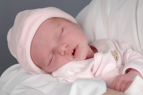 Sai lầm chết người khi chăm sóc trẻ sinh non