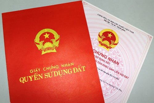 Sổ đỏ ghi tên tất cả thành viên trong gia đình: Vợ hoặc chồng vẫn có quyền để tên riêng mình