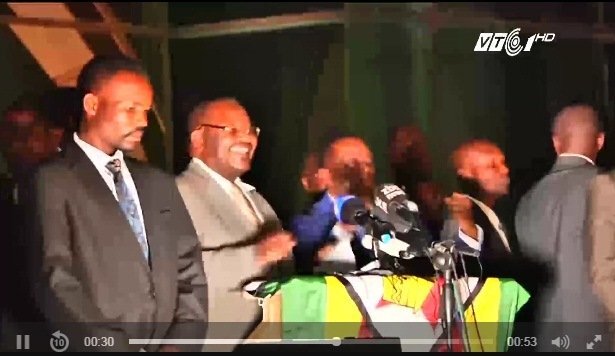 Zimbabwe: Cựu Phó Tổng thống về nước nhậm chức