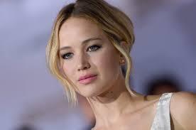 Jennifer Lawrence bình tĩnh khi lộ ảnh nóng trên iCloud