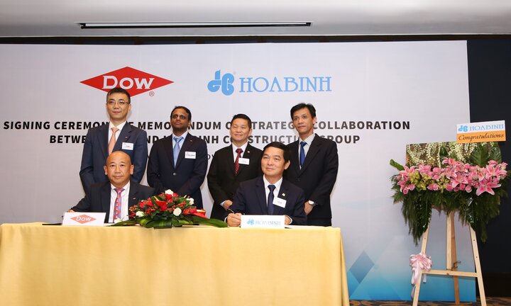Hòa Bình và Dow Chemical ký kết hợp tác chiến lược