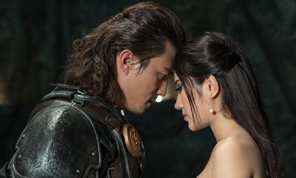 ‘Ngọc nữ Bolero’ Tố My đóng cảnh nóng táo bạo trong MV cổ trang