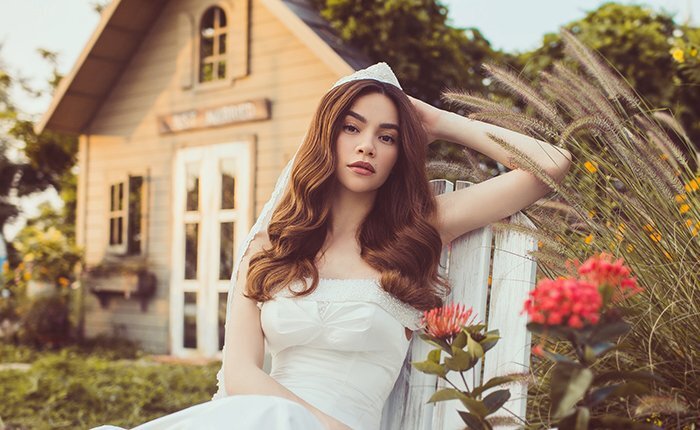 Vừa công khai yêu Kim Lý, Hồ Ngọc Hà đã khoe ảnh cưới