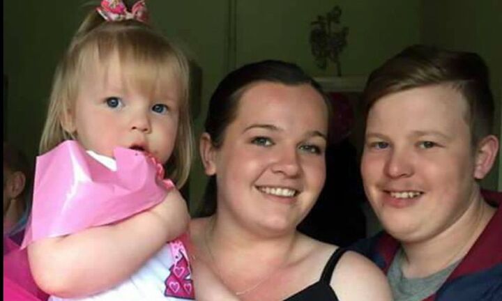 Sau 2 tuần tim ngừng đập, bà mẹ trẻ bất ngờ tỉnh dậy, tin rằng mình chỉ mới 13 tuổi