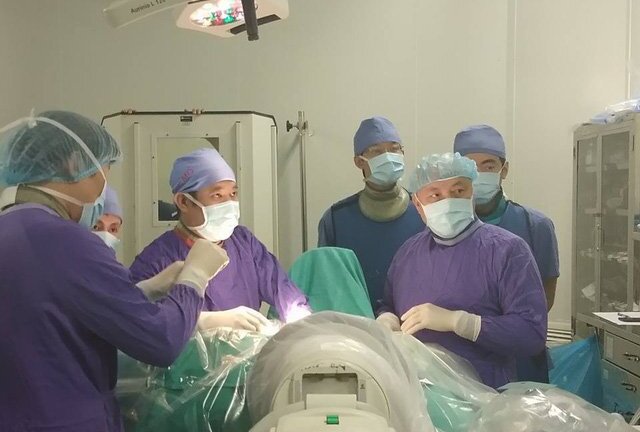 Nội soi điều trị thoát vị đĩa đệm