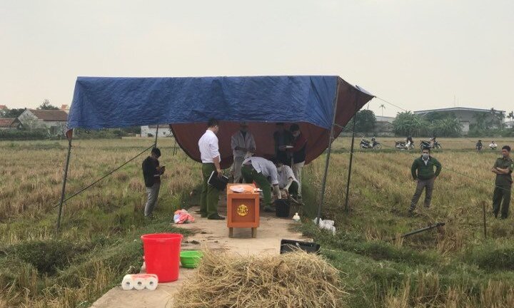 Phát hiện xác cô gái trẻ trong ống cống giữa cánh đồng ở Nam Định: Thông tin mới nhất
