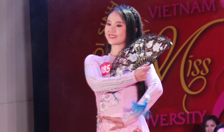 Nữ sinh khoe sắc, tranh tài trong đêm bán kết Hoa khôi Sinh viên Việt Nam 2017