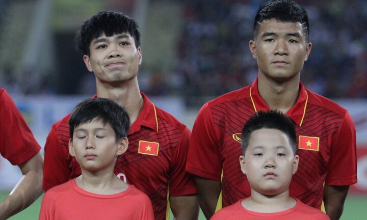 Công Phượng thành Kôq Fượq: 'Méo mồm' đọc tên U23 Việt Nam theo cách 'tiếq Việt'