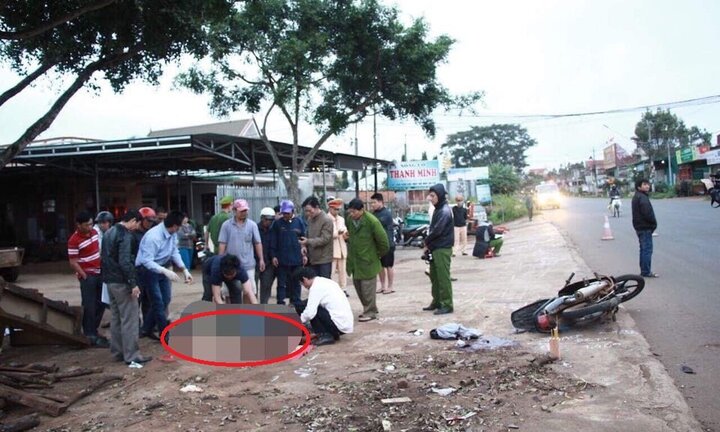 Xe máy tông xe công nông, 2 nam thanh niên chết tại chỗ