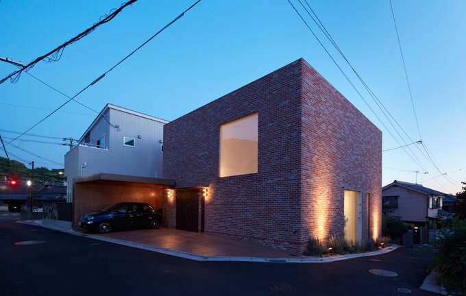 Ngôi nhà với nội thất đẹp như resort 5 sao ẩn sau vẻ ngoài 'cục mịch'