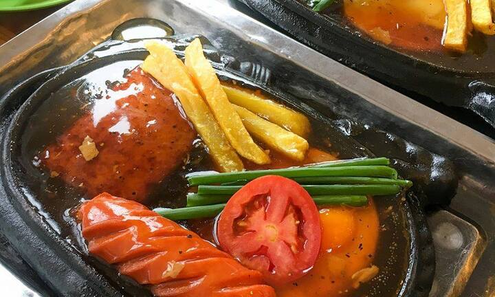 8 quán bánh mì chảo ở Hà Nội ngon, bổ, rẻ, nhìn thôi đã thèm