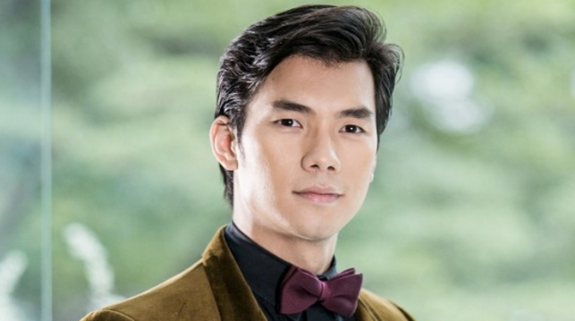 Nhan Phúc Vinh - Quý ông 'tắc kè hoa' của showbiz Việt