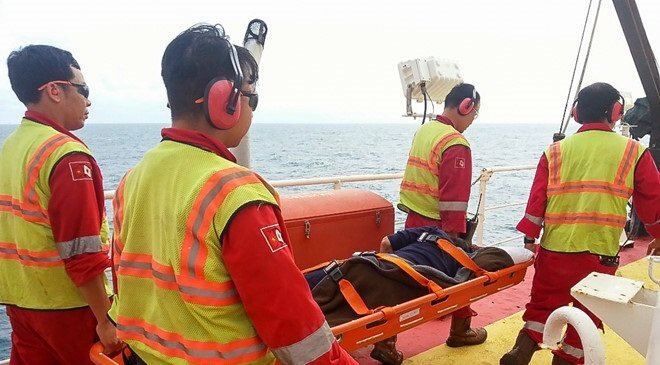 Tàu cá chìm trên biển Vũng Tàu: Cứu sống 1 thuyền viên