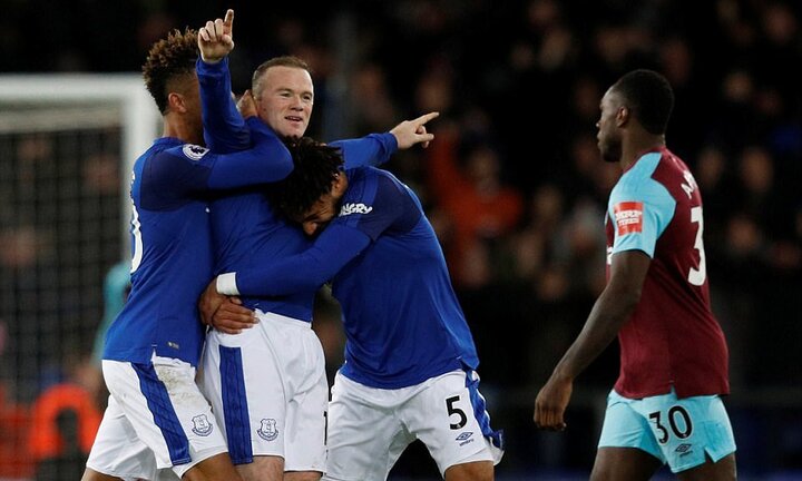 Video: Joe Hart làm nền, Rooney lập siêu phẩm khó tin