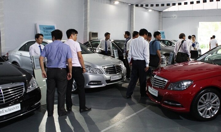 Nếu giàu mới nghĩ đến chuyện mua ô tô, cả đời sẽ phải trung thành với xe máy