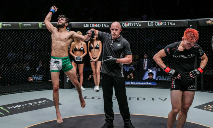 Giở trò bỉ ổi, võ sỹ Trung Quốc bị xử thua ngay lập tức