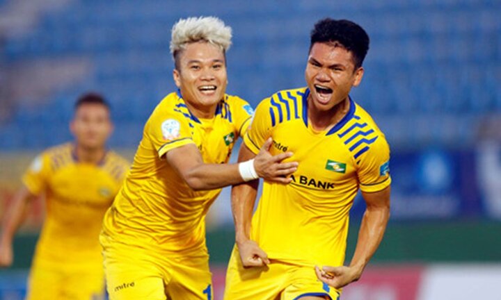 Vùi dập B.Bình Dương, SLNA lần thứ 3 vô địch Cup Quốc gia