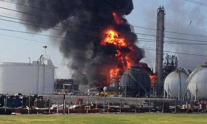 Nổ nhà máy hóa chất ở Nhật Bản, nhiều người bị thương