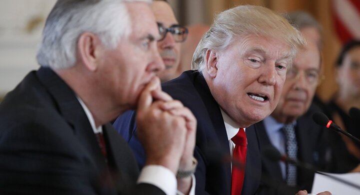 Tổng thống Trump nói gì sau tin đồn sa thải Ngoại trưởng Mỹ?