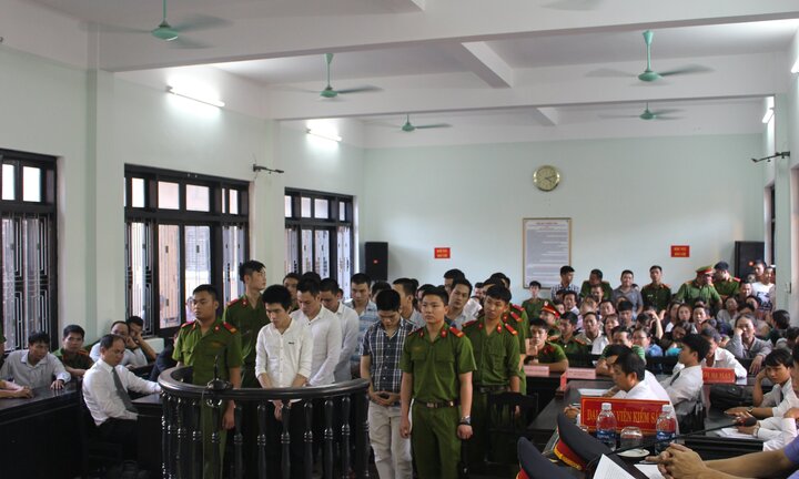 109 năm tù cho nhóm giang hồ chém nhau ở Huế