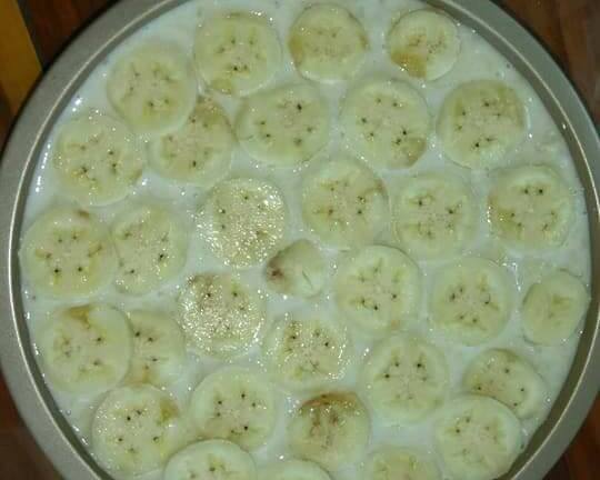 Quên bông lan trứng muối đi, bánh chuối hấp nước cốt dừa mới là món ăn 'thần thánh' hiện nay