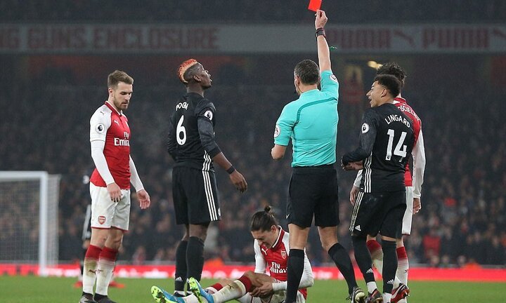 Video: Pogba nhận thẻ đỏ, vắng mặt ở derby Manchester