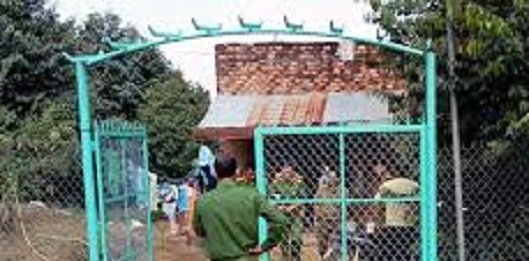 Cho rằng bị 'nhìn đểu', nam thanh niên lấy súng bắn hàng xóm