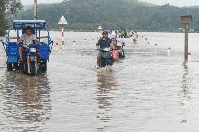 Dự báo thời tiết hôm nay 4/12: Người miền Trung cần biết thông tin này