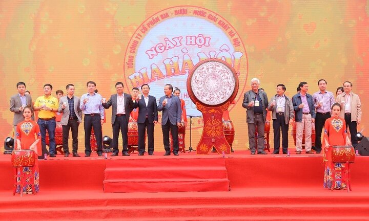 Hơn 20.000 người tham dự Ngày hội Bia Hà Nội 2017