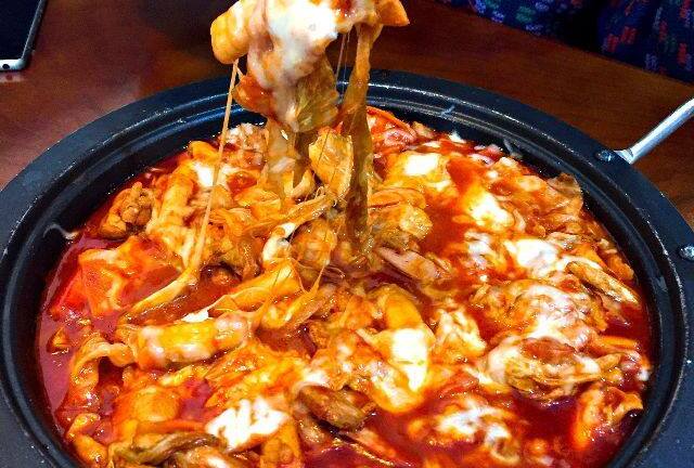 Tất tần tật những món núng nính phô mai, nhìn thôi đã thèm ở quanh Hà Nội