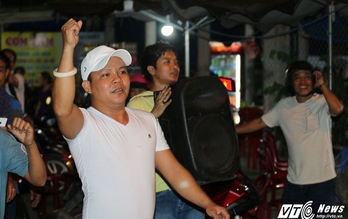 Video: Thủ tướng quyết tạm dừng thu phí BOT Cai Lậy 1 tháng, tài xế nói gì?