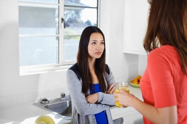 Khốn khổ vì chị chồng tương lai đi đâu cũng kể chuyện em dâu có bầu trước khi cưới