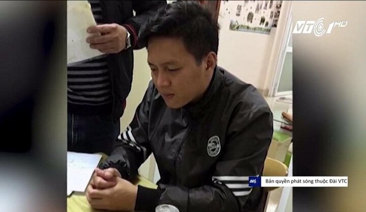 Video: Tạm giữ hình sự bố ruột bạo hành con trai 10 tuổi