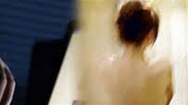 Mang 'ảnh nóng' của bạn gái đe doạ để cưỡng dâm