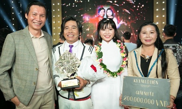 Giành điểm tuyệt đối từ Vân Sơn, cha con ảo thuật gia đăng quang Quán quân ‘Kỳ tài lộ diện’