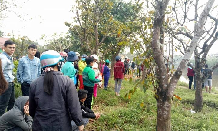 Đang đi đường, hoảng hồn phát hiện thi thể nam thanh niên nổi trên sông