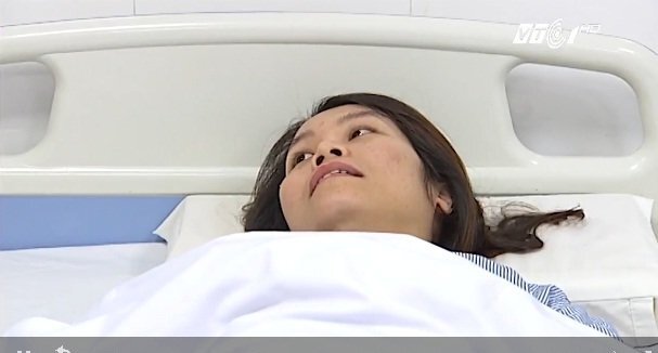 Hi hữu: Bà mẹ Việt Nam mang thai ở lá lách